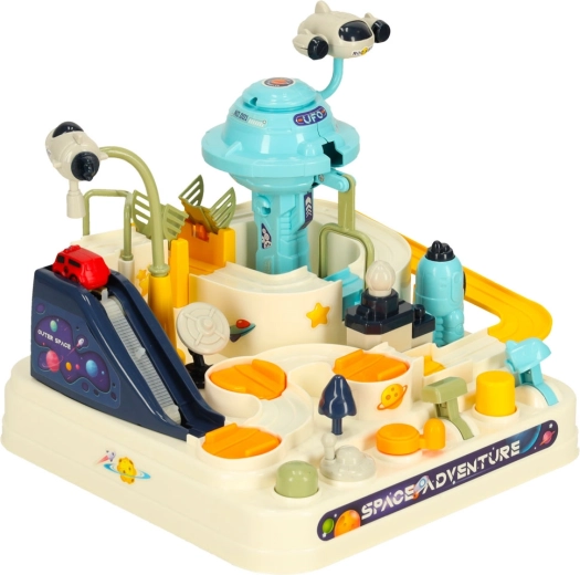 Космическа приключенска писта