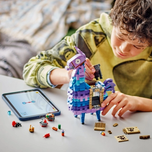 Интерактивно строене с приложението LEGO Builder