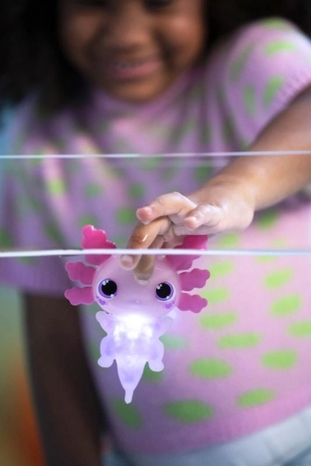 Светва при контакт с вода