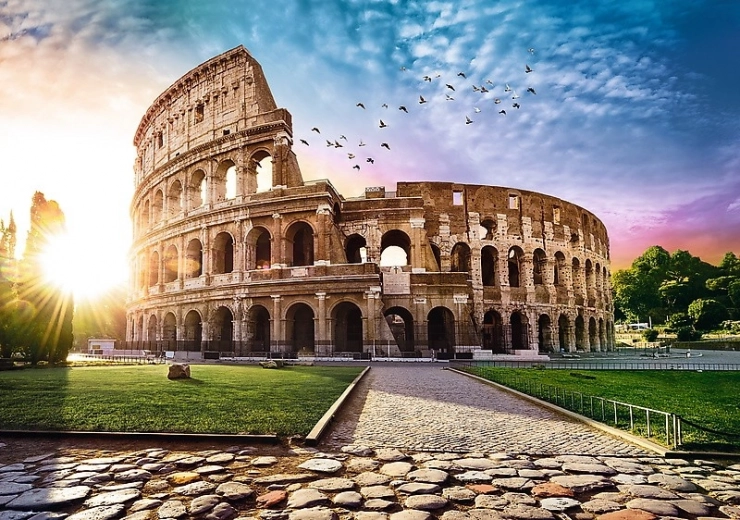 Realistic Colosseum motif