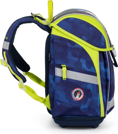 Лека и ергономична раница за първи клас