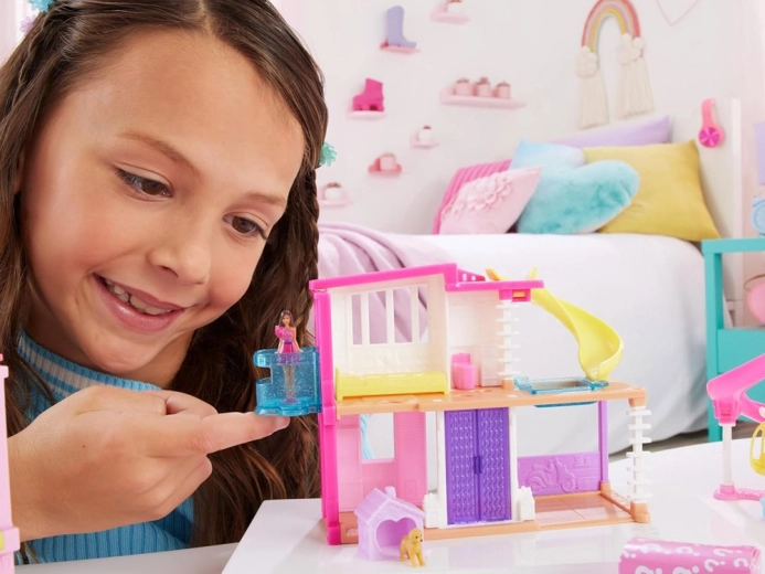 Интерактивна игра с асансьор и отваряеми елементи