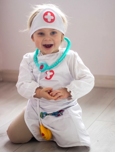 Идеален за малки лекари и медицински сестри