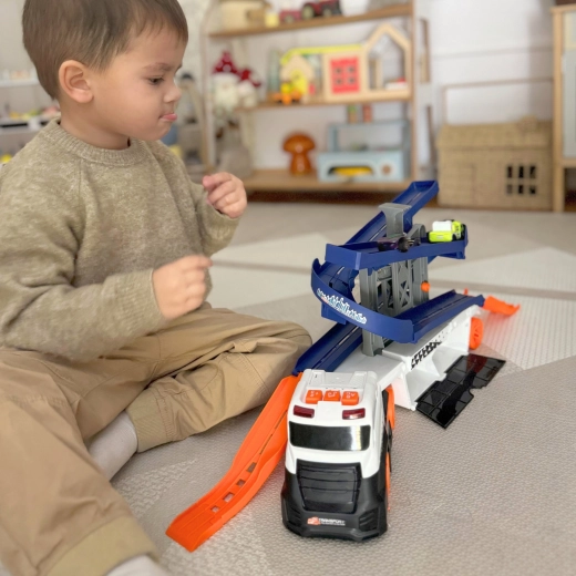 Lights and sounds for realistic play