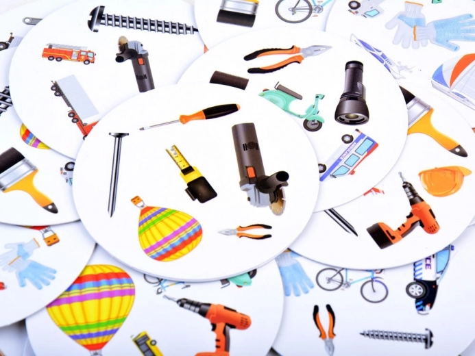 Уникални цветни илюстрирани карти