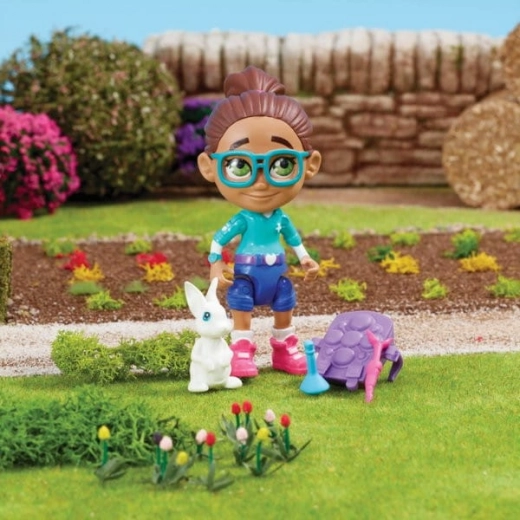 Adorable bunny Luna and care accessories
