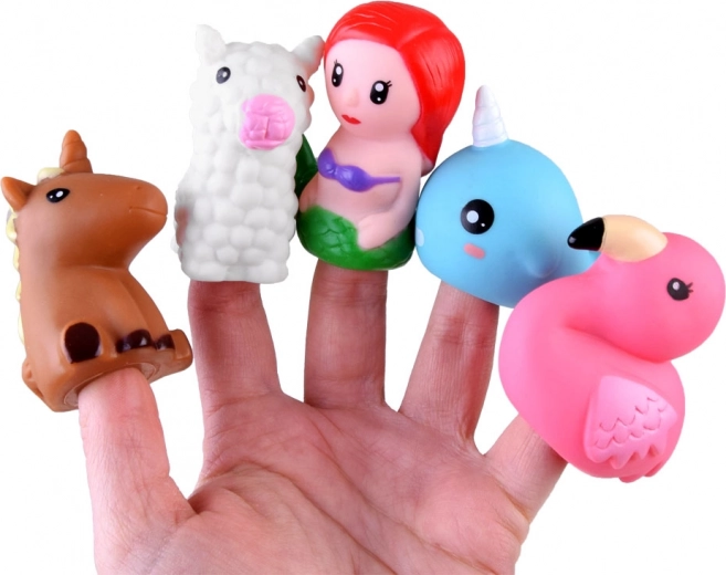 Разнообразни персонажи