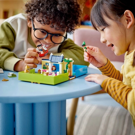 Преносима книга, пълна с фантазия