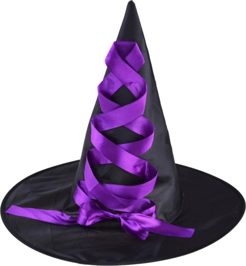 Pointed hat with satin ribbon