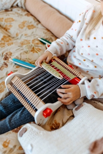 Голям обтегачен бутон за детски ръце