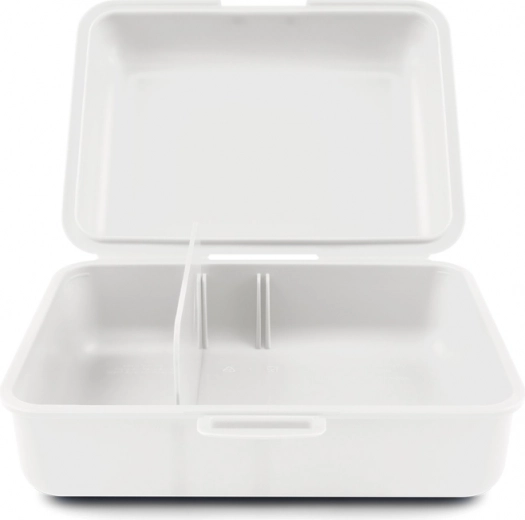 Прегледно подреден интериор с разделител