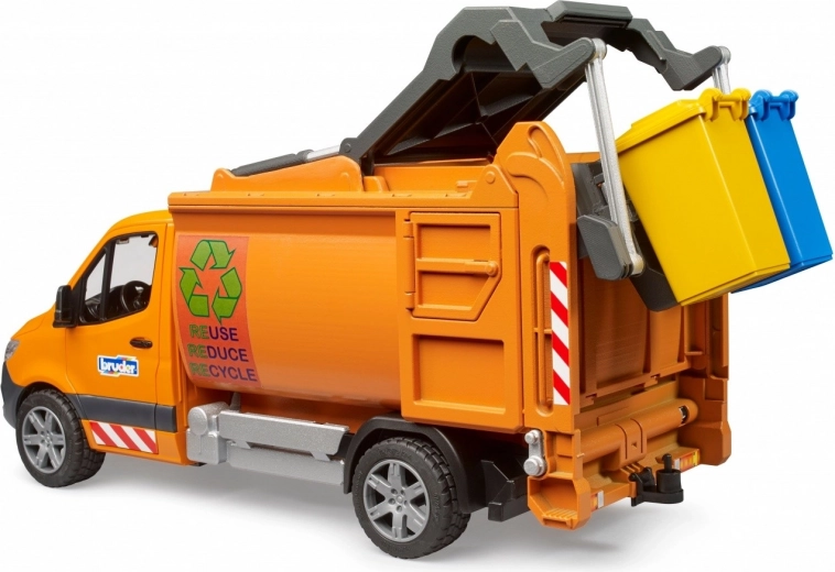 Реалистичен механизъм за изпразване на кофи за смет