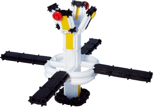 Модел на космическа станция