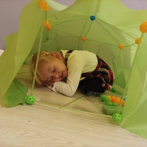 Tarp to transform builds into a tent or fort
