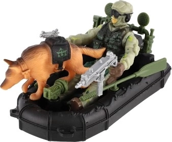 Фигурка на войник с екипировка и оръжия