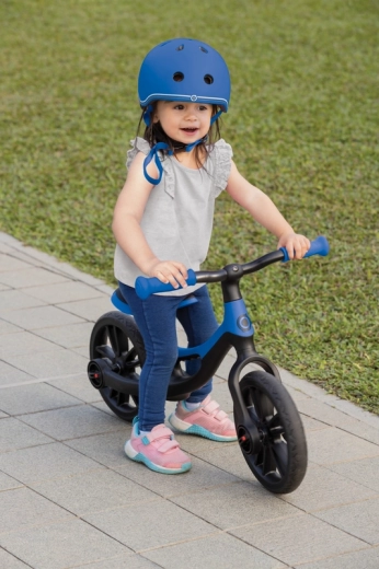 Adjustable saddle and ergonomic handlebars