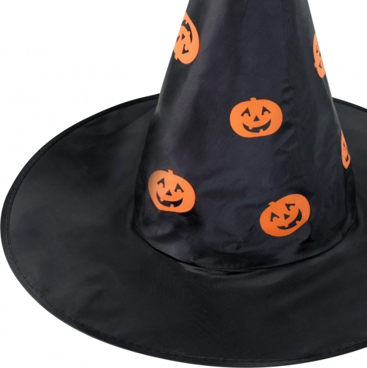 Classic shape with a wide brim