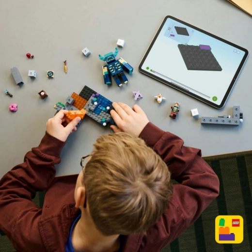 Интерактивно строене с приложението LEGO Builder