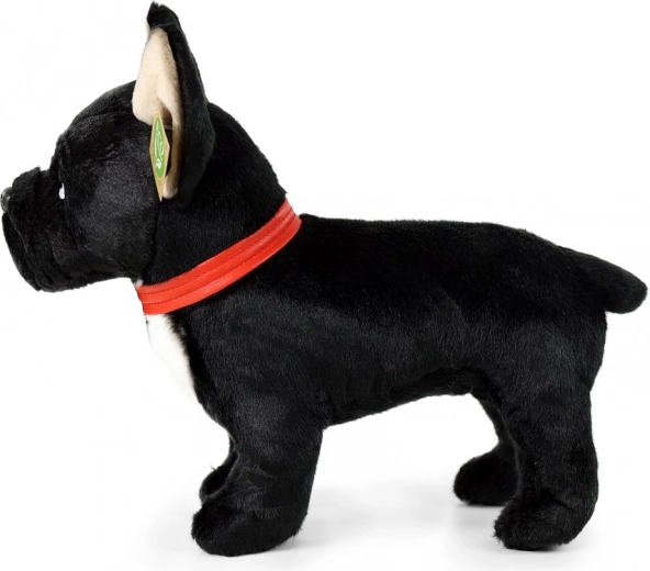 Реалистични детайли и стояща позиция