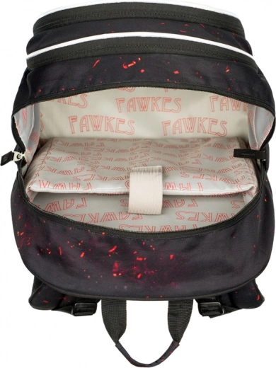 Умен вътрешен обем със защита за лаптоп