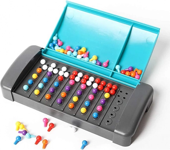 Color pegs for clear gameplay