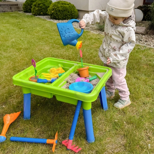 Две ванички за вода и пясък