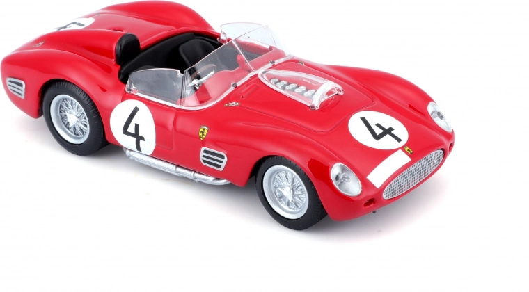 Вярно пресъздадени детайли на класически състезател