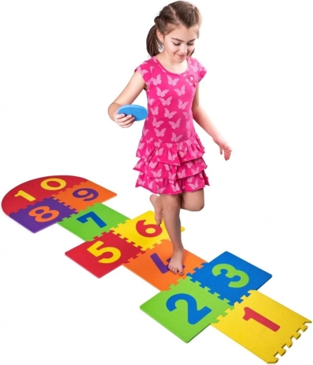 Supports motor skills and number learning
