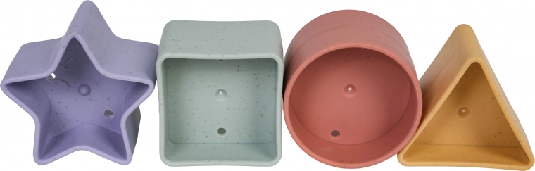 Учене чрез игра със сортер на форми