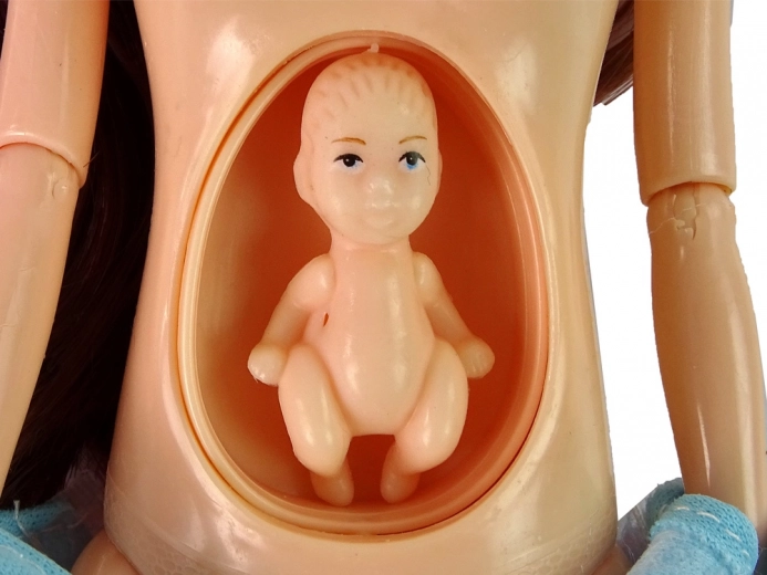 Отварящо се коремче с бебе