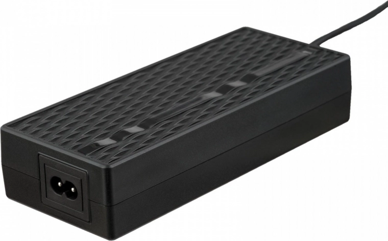 Бързо и стабилно зареждане 42 V / 2 A