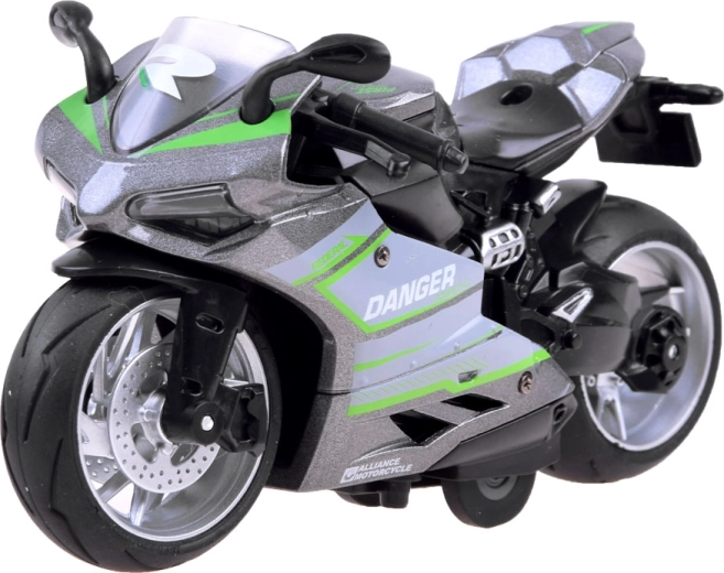 Гумени гуми и заден амортисьор