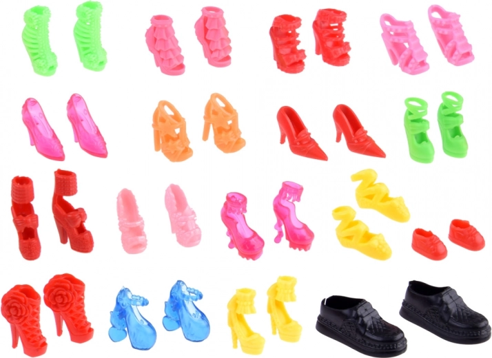 Голяма колекция обувки и модни аксесоари