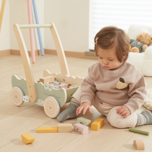 Подкрепа при ходене и игра