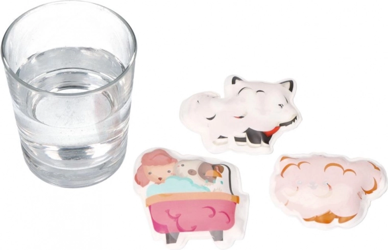 Магия на цветовете във вода