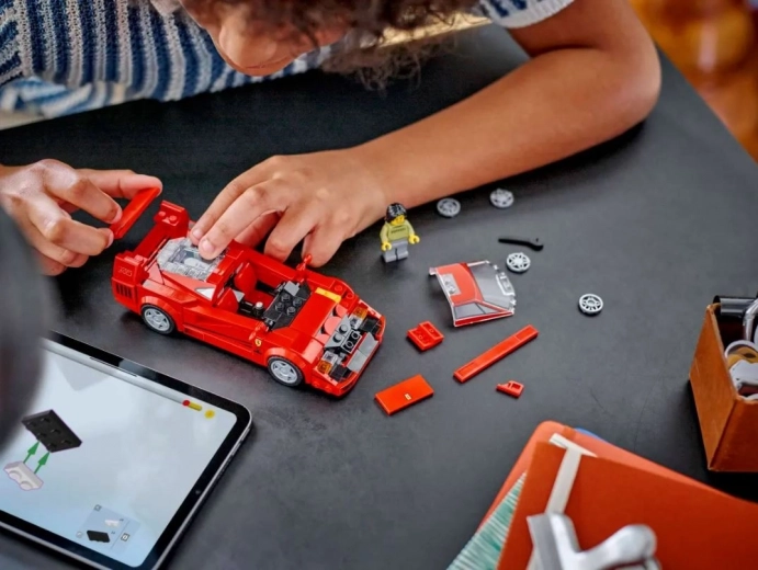 Сглобяване с приложението LEGO Builder