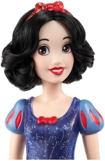 Иконична рокля и детайлен външен вид