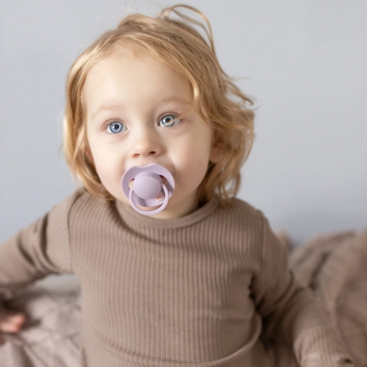 Лек, издръжлив и безопасен за развитието на захапката и речта