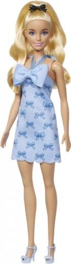 Иконично облекло в синьо с панделки