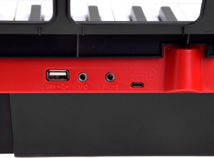 Презареждаща се батерия и богати възможности за свързване