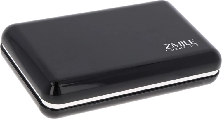 Всичко в едно в компактно кутийка