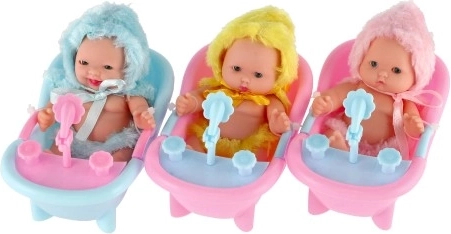 Три уникални стилни кукли