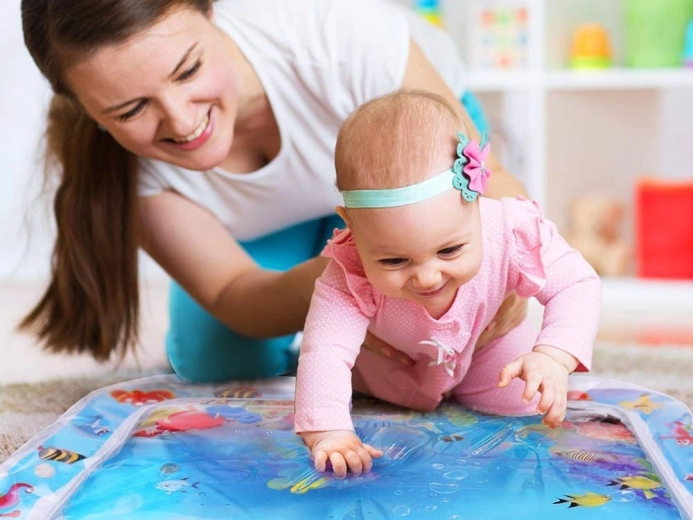 Подкрепа за tummy time и укрепване на мускулите