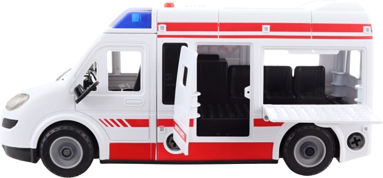 Отваряеми врати и детайлен интериор