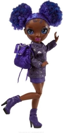 Иконична виолетова визия на Krystal Bailey