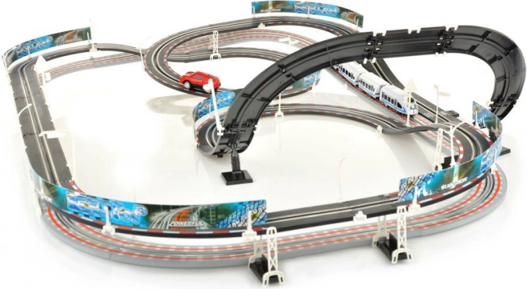 Двуетажна състезателна писта