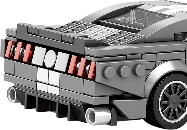 Реалистични детайли на спортния автомобил