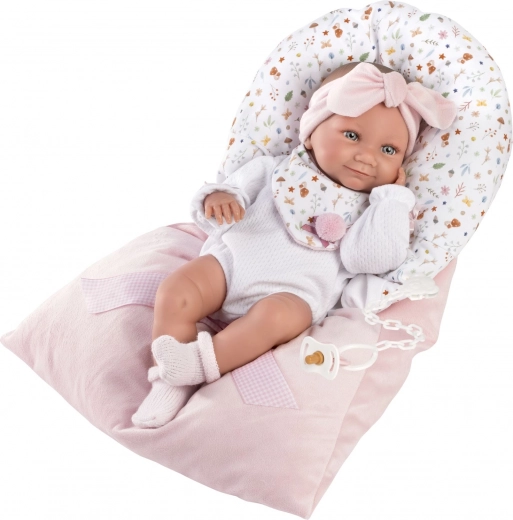 Realistic newborn details