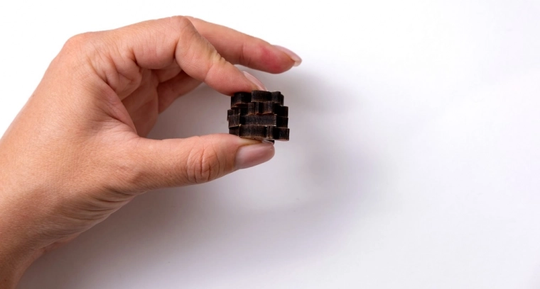 500 уникални дървени части, прецизно изрязани с лазер