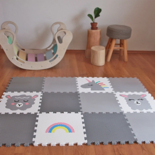 Мека и безопасна повърхност за игра